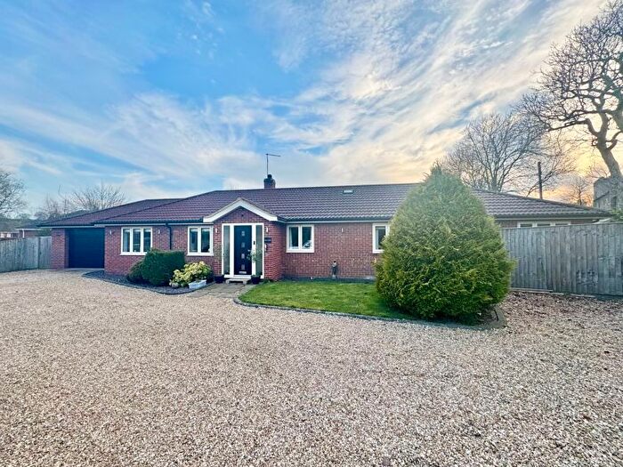 3 Bedroom Detached Bungalow For Sale In Thackers Lane, Tathwell, Louth, LN11