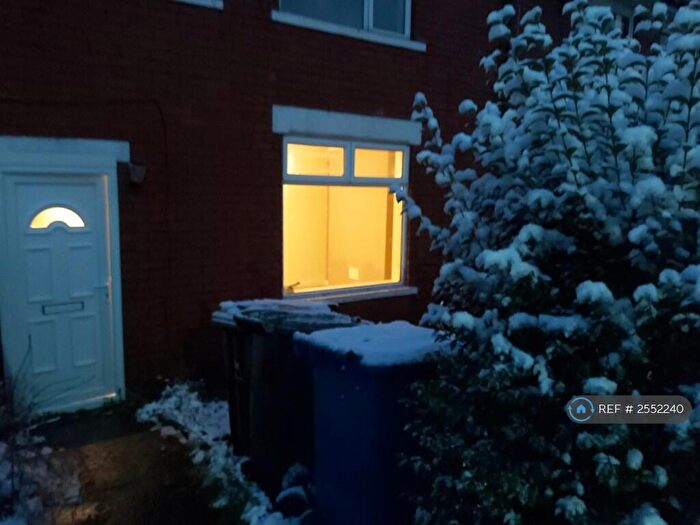 3 Bedroom Terraced House To Rent In Alexandra Avenue, Whitefield, Manchester, M45