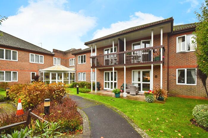 2 Bedroom Apartment For Sale In Fernlea Avenue, Ferndown, BH22