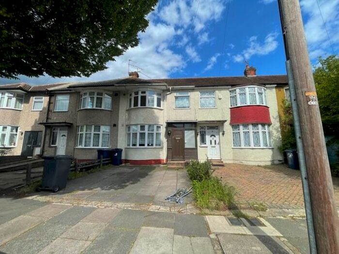 3 Bedroom Terraced House To Rent In Westbury Avenue, Greenford, UB1