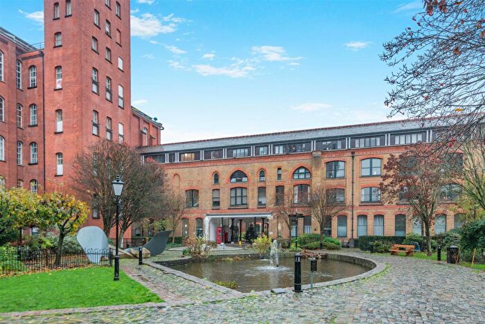 4 Bedroom House For Sale In Blondin Street, London, E3