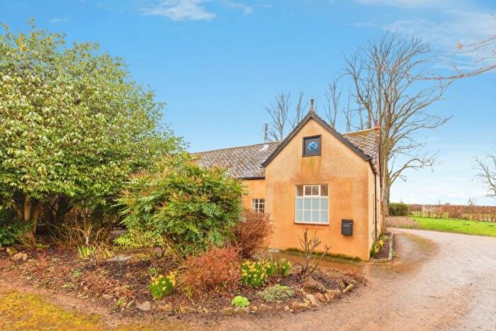 2 Bedroom Maisonette To Rent In Southfields Place, Blakesley, NN12