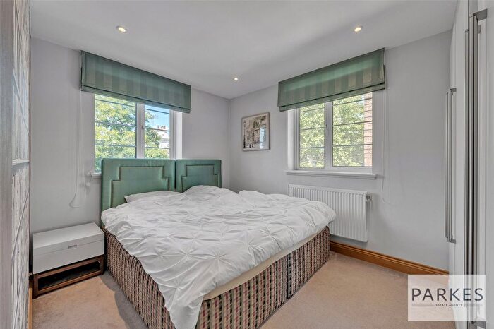 3 Bedroom Flat To Rent In Marlborough Court, Pembroke Road, W8