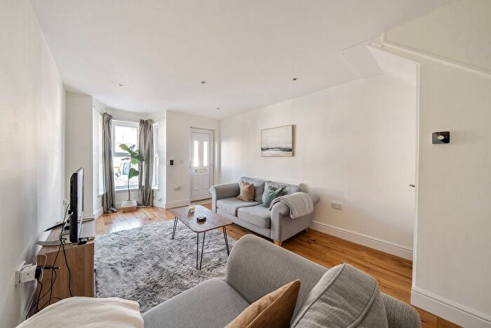 2 Bedroom End Terrace House For Sale In Ardgowan Road, Catford, London, SE6