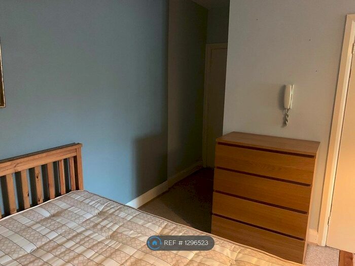 2 Bedroom Flat To Rent In Stroud Green Road, London, N4