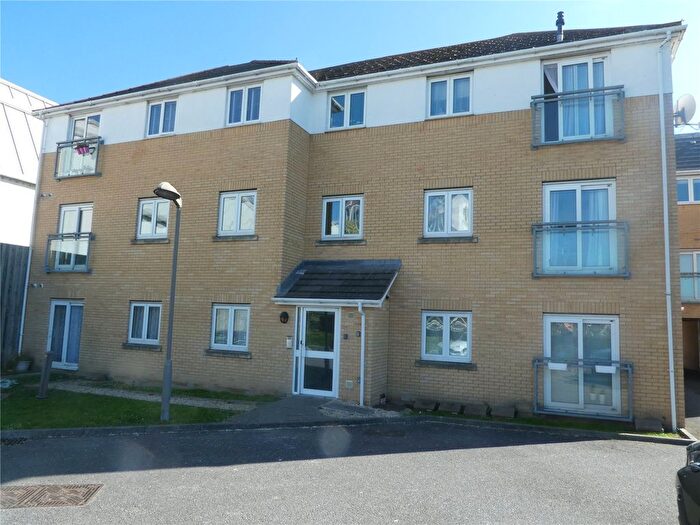 2 Bedroom Flat To Rent In Grenfell Avenue, Hornchurch, RM12