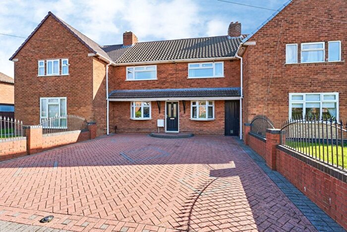 3 Bedroom Terraced House For Sale In Hawthorn Road, Shelfield, West Midlands, WS4