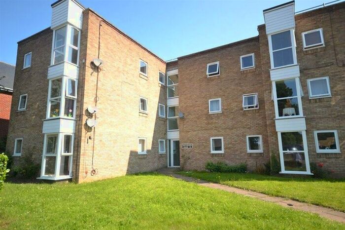2 Bedroom Flat To Rent In Southdown Road, Harpenden, AL5