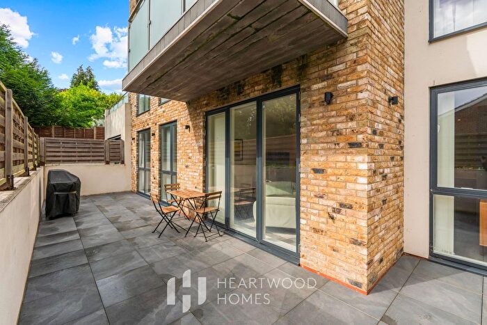 2 Bedroom Flat For Sale In Avalon House London Road, St Albans, Hertfordshire, AL1