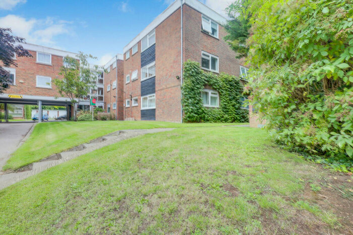 1 Bedroom Flat To Rent In Hutton Road, Brentwood, CM15