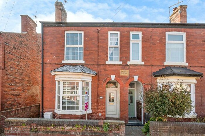 2 Bedroom Semi-Detached House For Sale In Lower Kenyon Street, Thorne, Doncaster, DN8