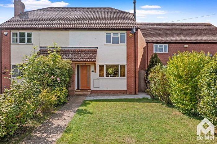 3 Bedroom Semi-detached House For Sale In Thirlebrook Cottage, Aston Cross, Tewkesbury, GL20