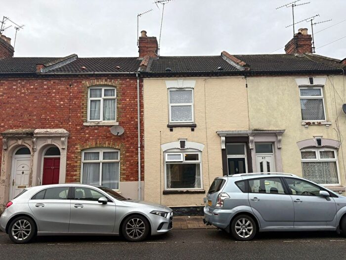 2 Bedroom Property To Rent In Clare Street, Northampton, NN1