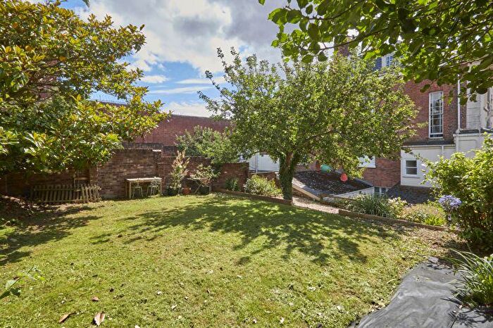 1 Bedroom Flat To Rent In New North Road, Exeter, EX4