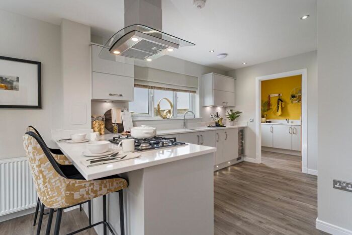 4 Bedroom Detached House For Sale In Oatslie Road, Auchendinny, Penicuik, Midlothian, EH26