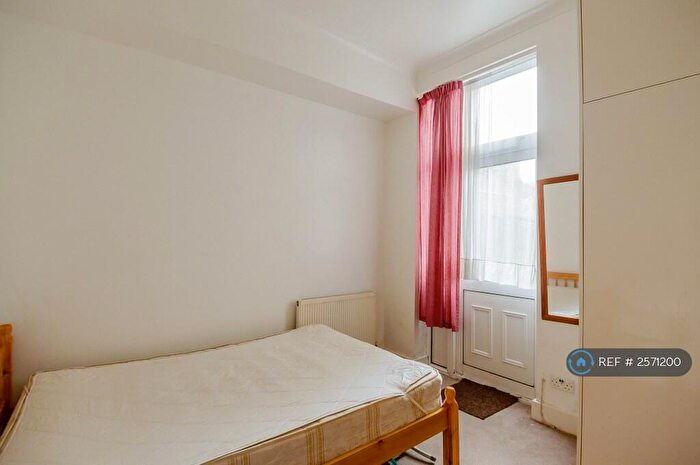 1 Bedroom Flat To Rent In Hornsey, London, N8