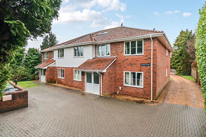 1 Bedroom Flat For Sale In Four Marks, Alton, GU34