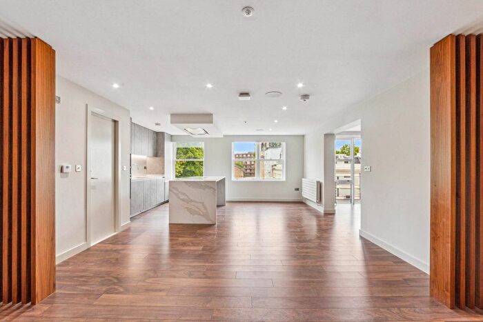 3 Bedroom Flat To Rent In Kingston House South, Knightsbridge, London, SW7