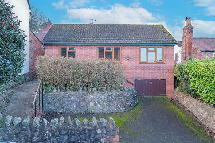 3 Bedroom Bungalow For Sale In Bank Street, Great Malvern, Worcestershire, WR14