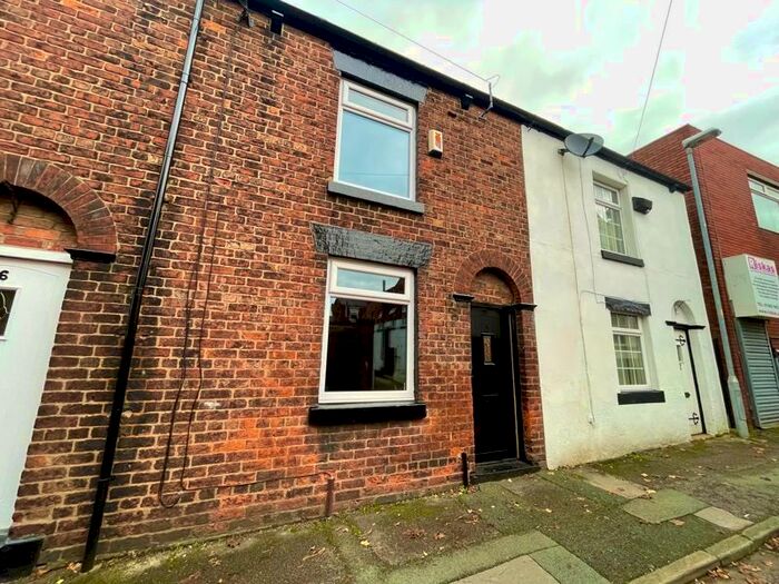 2 Bedroom Terraced House To Rent In Victoria Street, Westhoughton, Bolton, BL5