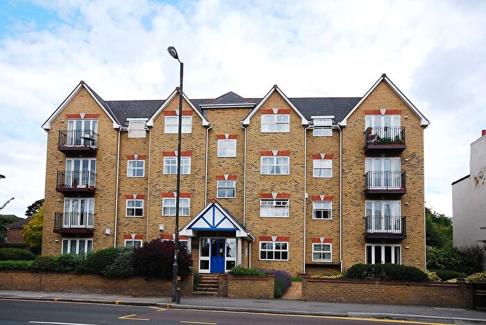 2 Bedroom Flat To Rent In Worple Road, Wimbledon, London, SW19