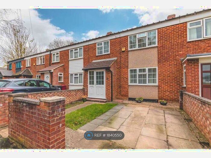 3 Bedroom Terraced House To Rent In Minster Way, Slough, SL3