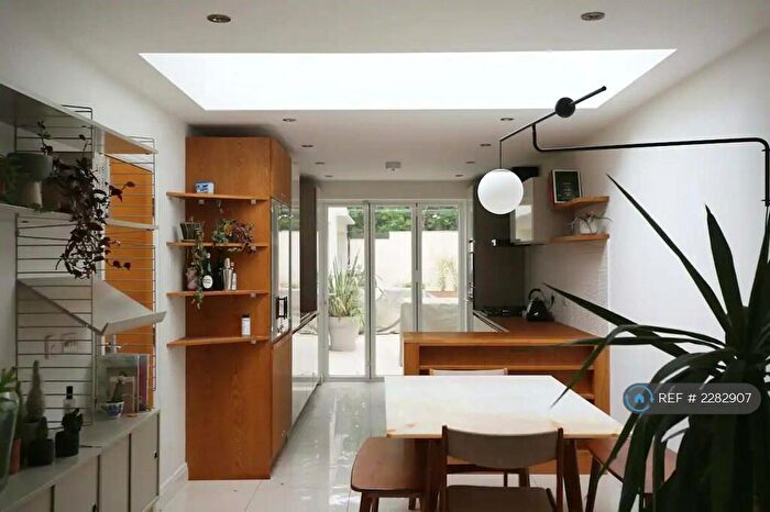 3 Bedroom Detached House To Rent In Beauchamp Mews, London, E5