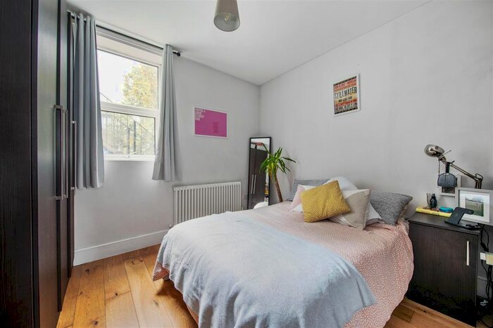 1 Bedroom Flat To Rent In Carisbrooke Road, Walthamstow, E17