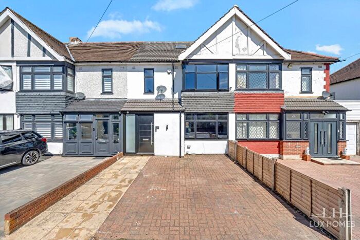 4 Bedroom Terraced House For Sale In Forest Road, Ilford, IG6