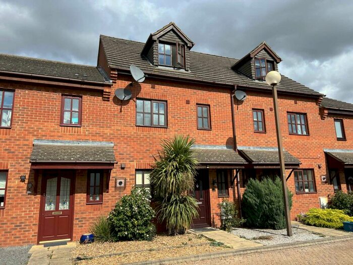 4 Bedroom Terraced House To Rent In Minorca Close, Shenley Brook End, MK5