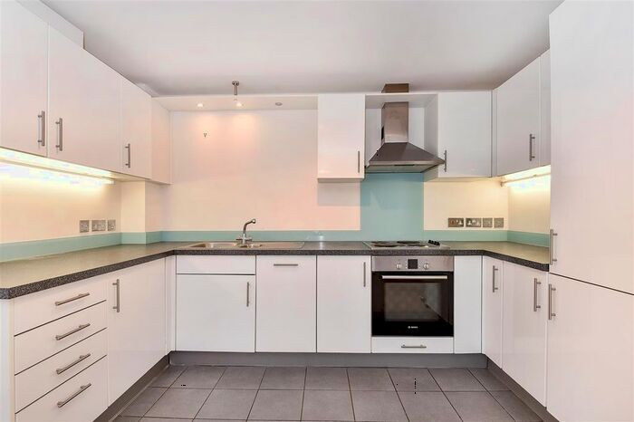 1 Bedroom Flat To Rent In Alpha House, Napier Road, Crowthorne, RG45