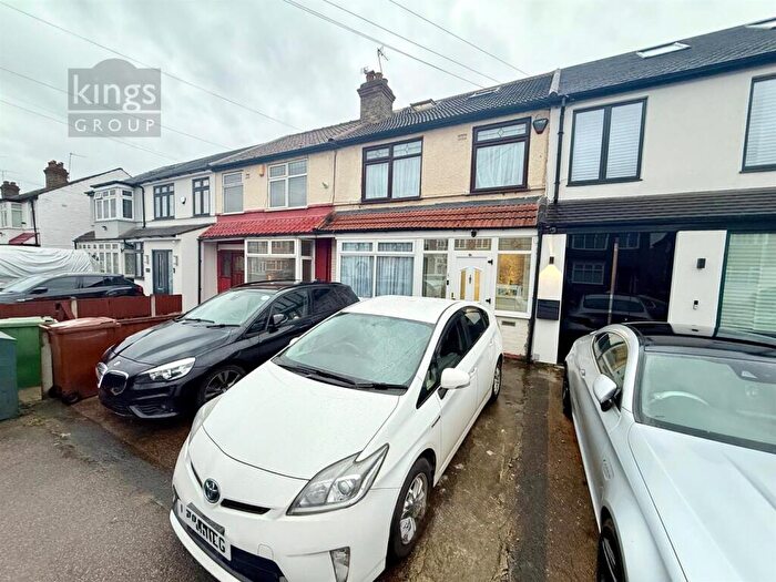 4 Bedroom Terraced House For Sale In Burnham Road, London, E4