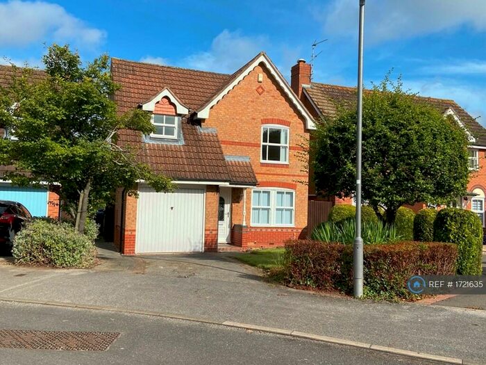 3 Bedroom Detached House To Rent In Gillercomb Close, West Bridgford, Nottingham, NG2