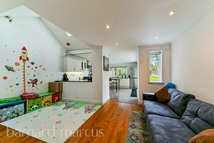 4 Bedroom House To Rent In Rhodes Avenue, Alexandra Palace, N22