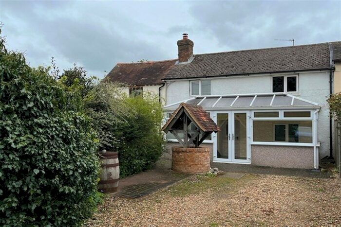 2 Bedroom Cottage To Rent In Pamber Heath, Hampshire, RG26