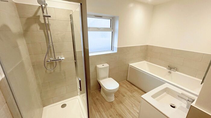 2 Bedroom Bungalow To Rent In Churston Way, Brixham, TQ5