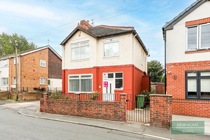 3 Bedroom Detached House For Sale In Lisheen Avenue, Castleford, WF10