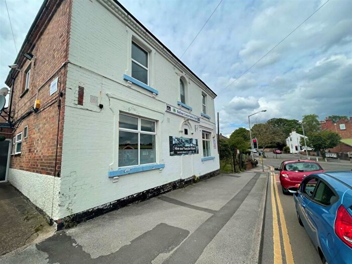 3 Bedroom Flat To Rent In High Street, Arnold, Nottingham, NG5