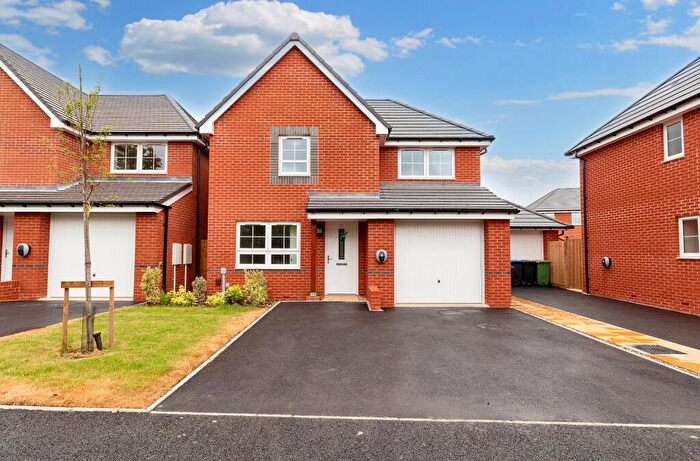 3 Bedroom House To Rent In Campbell Drive, Upper Lighthorne, Leamington Spa, Warwickshire, CV33