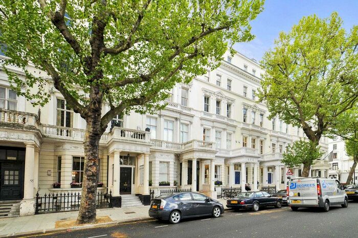 Studio To Rent In Queen's Gate, South Kensington, London, SW7
