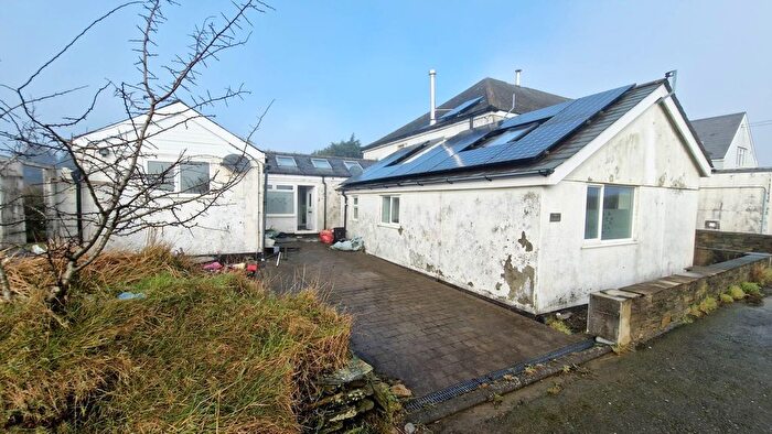 4 Bedroom Semi-Detached House For Sale In Starapark, Camelford, PL32