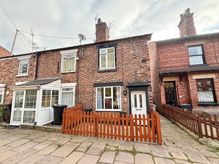 1 Bedroom Flat For Sale In Buxton Road, Macclesfield, SK10
