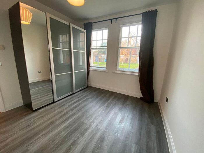 2 Bedroom Flat To Rent In Ladywell Road, London, SE13