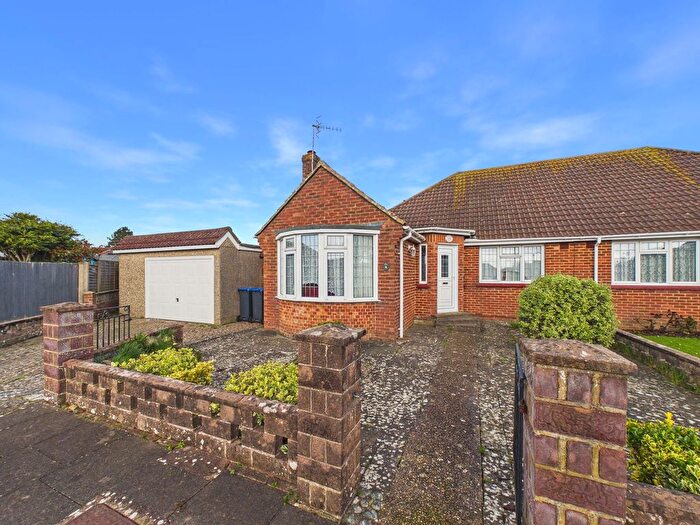 3 Bedroom Semi-Detached Bungalow For Sale In Rothesay Close, Worthing, BN13