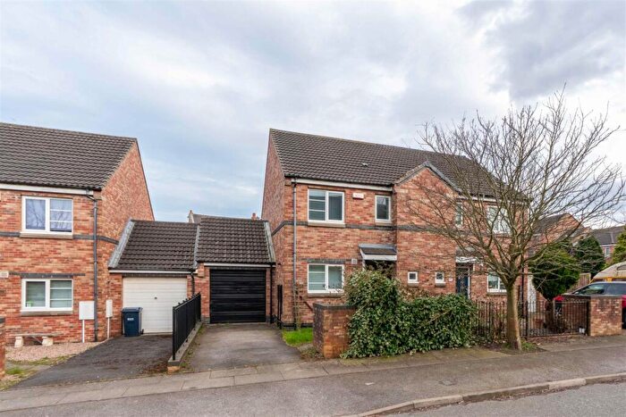 3 Bedroom Semi-Detached House To Rent In Village Heights, Gateshead, NE8