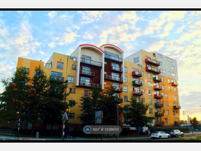 1 Bedroom Flat To Rent In Becquerel Court, London SE10