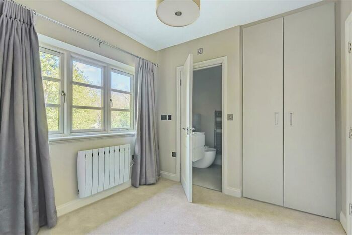 2 Bedroom Apartment To Rent In Stoneleigh Road, Coventry, CV4