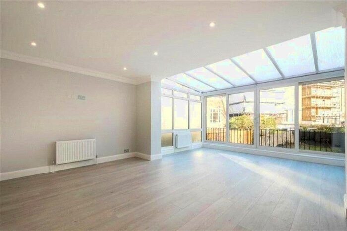 4 Bedroom Town House To Rent In Harley Road, London, NW3