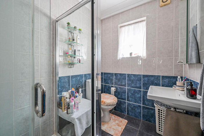 1 Bedroom Flat To Rent In St Mark Street, Tower Hill, London, E1