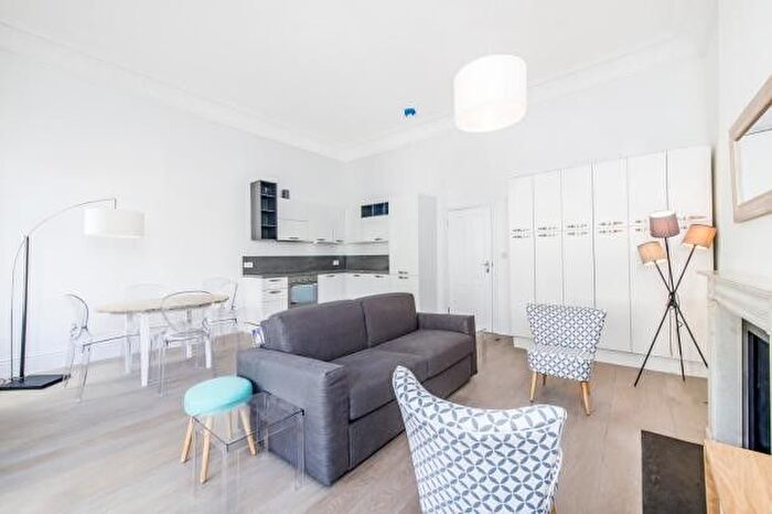 1 Bedroom Flat To Rent In Cathcart Road, London, London, SW10